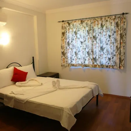 Club Merla Szálloda *