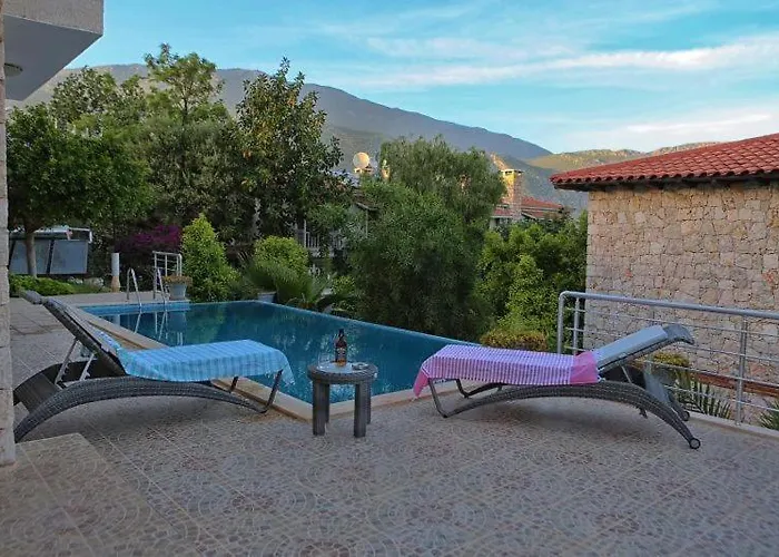 Club Merla Готель *